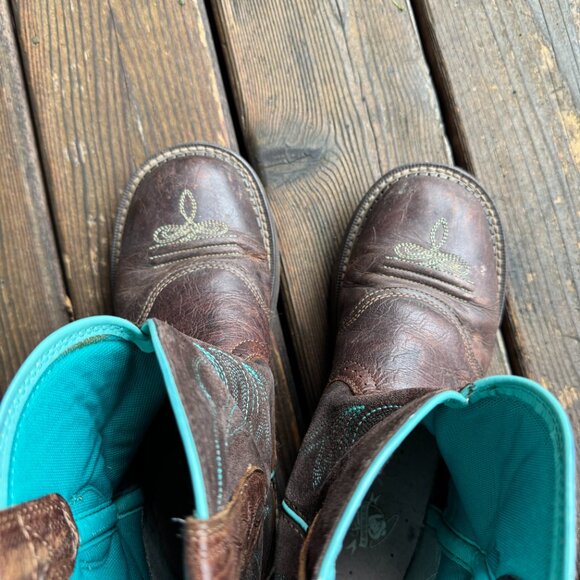 Ariat Brown/Blue Fatbaby Heritage Dapper Western Boots - Round Toe - Women's 8B - Picture 7 of 14